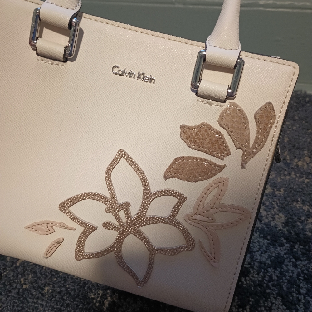 Calvin Klein Cream Floral Women's Bag - Picture 4 of 13